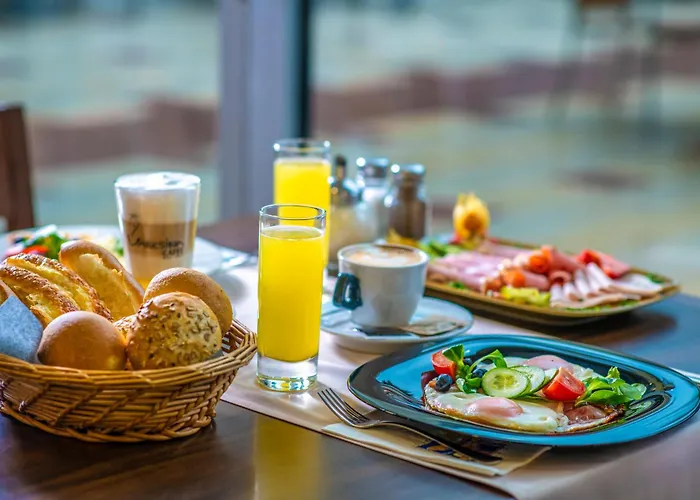 Hotell Zsory Liget Camping & Resort Mezőkövesd